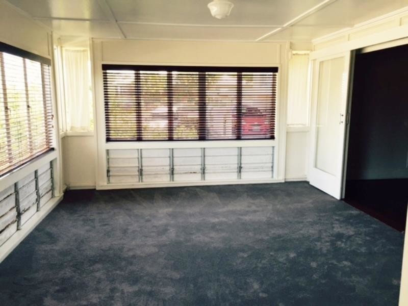 18 James Street, The Range QLD 4700